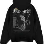 Crni duks „Isus Hrist" — štampa na leđima